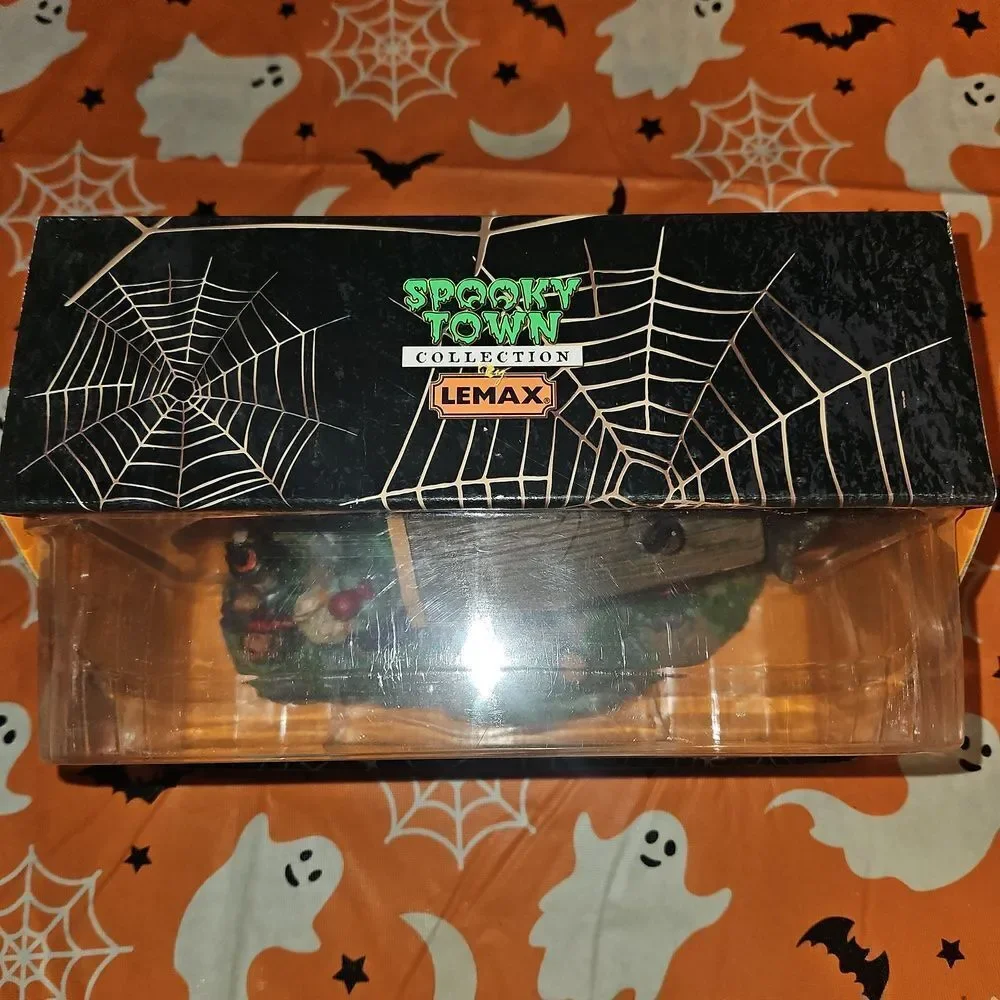 Lemax Spooky Town Gypsy Wagon Table Accent